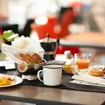 Little Hotel 3*