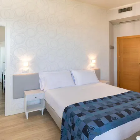 Hotel Little