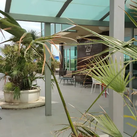 小酒店 3* 里乔内