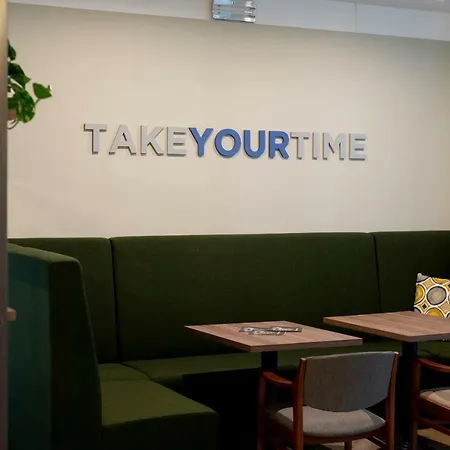 小酒店 酒店 里乔内