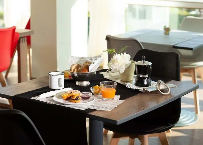 Little מלון ריצ'יונה